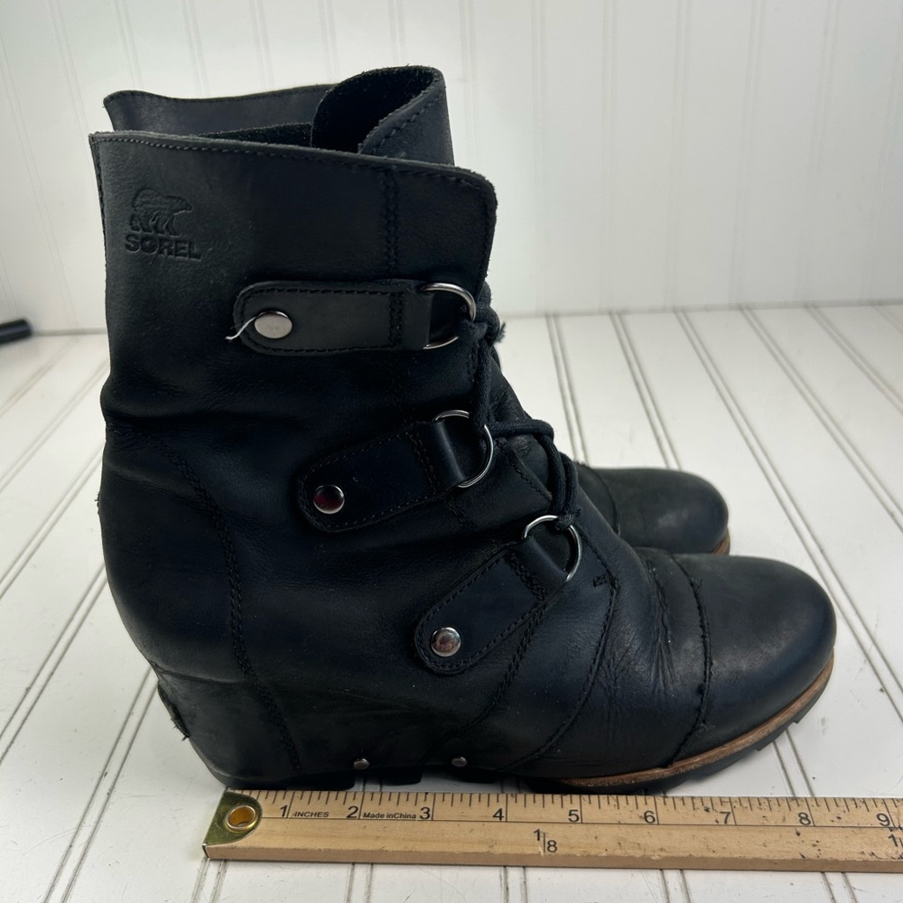 Sorel Joan of Arctic Wedge II Waterproof Lug Sole Black Boots Womenโs Size 6-6.5 - Picture 13 of 14